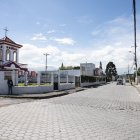 Buena Ventura. En algunas calles del barrio, entre ellas la Manuela Garaicoa, el horario de recorte es distinto al resto del sector. Moradores dicen que sin iluminación, el peligro crece.