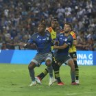 Ambos equipos pelearon por obtener el triunfo, sin embargo, el partido culminó en empate.