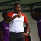 Antonio Valencia durante su primer partido como entrenador de AV25.