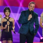 Thalía, Becky G y Carlos Ponce.