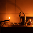 Las lluvias sobre las cuencas Mazar y Paute y el bajo consumo de energía reducen los apagones.