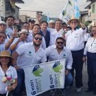 Activismo. Leonardo Cortázar (en el centro con gafas) ha militado en Fuerza Ecuador, Libertad es Pueblo y ADN.