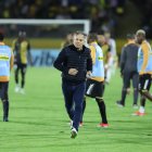 Ariel Holan debutó como entrenador de Barcelona con una victoria sobre Universidad Católica.