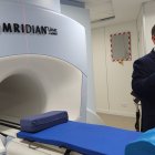 Tecnología. El equipo combina la resonancia magnética y la radioterapia de precisión en un solo dispositivo con la visualización del tumor en tiempo real durante todo el tratamiento.