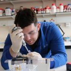 Rory Hills, investigador del Departamento de Farmacología de la Universidad de Cambridge, quiere estar preparado con una vacuna que nos proteja contra la próxima pandemia de coronavirus