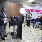 El candidato presidencial opositor de Venezuela Enrique Márquez ofrece una rueda de prensa este martes en Caracas (Venezuela).