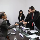 El viceministro del Interior, Lyonel Calderón, participó en la entrega de las actas desclasificadas relacionadas con el caso.