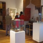 El lugar, ubicado en la calle Gran Colombia y Benigno Malo, a simple vista es una joyería en donde se muestran piezas con identidad andina.