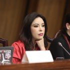 Rol. Pamela Aguirre, presidenta de la Comisión de Fiscalización permitió que Ronny Aleaga comparezca en comisión general desde la clandestinidad.