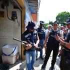 Agentes policiales y de control municipal participaron de los operativos.