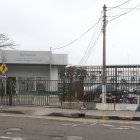 Fachada del hospital Teodoro Maldonado Carbo, sur de Guayaquil.