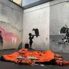 Varias obras del artista Bansky, este 15 de mayo de 2024 en el museo de Banksy, en Nueva York