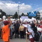 Los familiares se ubicaron en la parte exterior del centro de privación de libertad.