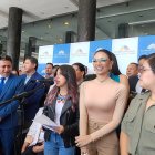 Manipulación. La bancada correísta salió a defender a Pamela Aguirre, agresora de la fiscal, por supuestamente ser víctima de violencia de género.