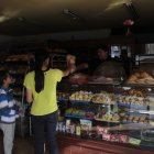 Negocios. Los cortes se anuncian con horas de anticipación para no interferir en el funcionamiento de locales.