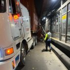 Suceso. La parada Las Monjas fue golpeada por un tráiler, el domingo.