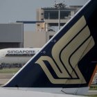 Imagen de archivo de un Boeing 777 de Singapore Airlines en el aeropuerto Changi de Singapur.