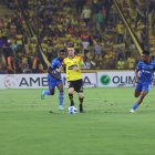 El jugador Damián Diaz abrió el marcador durante este primer tiempo.