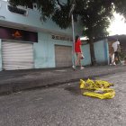 Escena. Ayer, en el lugar donde se produjo el hecho aún quedaban pedazos de la cinta que usaron para cerrar