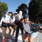 Simpatizantes del presidente Noboa aprovecharon para fotografiarse con su figura de cartón