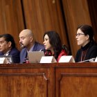 Comparecencia. En la sesión del 13 de mayo, Aguirre autorizó recibir a Aleaga de forma virtual.