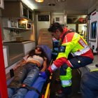 La joven de 14 años recibió atención médica por el personal del Cuerpo de Bomberos