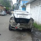 Un carro explotó en las cercanías del Municipio de Durán, la tarde de este lunes 27 de mayo.