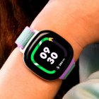 Fitbit reveló su primer reloj inteligente y rastreador de actividad física dirigido específicamente a niños.