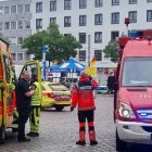 Los servicios de emergencia trabajan este viernes 31 de mayo de 2024 junto a la plaza central de Mannheim donde se produjo el ataque.