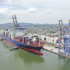 Comercio.- Uno de los barcos que ha llegado al puerto de Guayaquil trayendo mercadería y para llevar las exportaciones.