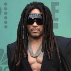 Lenny decidió practicar el celibato como parte de su búsqueda espiritual.