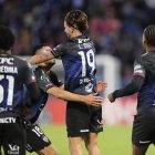 Lautaro Ariel Díaz (c) de Independiente celebra un gol en la Copa Libertadores entre Independiente del Valle (IDV) y Liverpool.