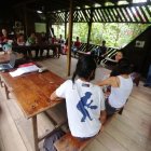 Encuentro. Reunión de los miembros de la Clínica Ambiental para planificar la feria de las semillas amazónicas, que tiene como objetivo recuperar los cultivos que sus ancestros sembraban.