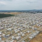 Urbanismo. Las construcciones horizontales siguen ganando terreno con la expansión de Guayaquil hacia el oeste.