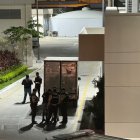 El vehículo de Medicina Legal llegó al Hospital Rodríguez Zambrano.