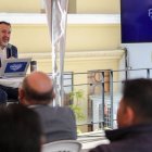 El alcalde reaccionó tras la vandalización de un tren del Metro de Quito.