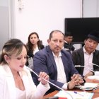 Consejera dijo que las denuncias en su contra son falsas y que responden a una maniobra política.