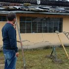 Daño. La casa comunal está agrietada por dentro y por fuera. Además tiene filtraciones, ventanas y pisos rotos