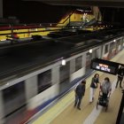 La unidad del metro vandalizada está fuera de operación. Se desconoce cuánto demorará limpiarla.