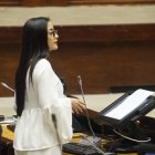 La primera vicepresidenta de la Asamblea presentó la moción de resolución.