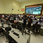 Según las normas del ECU, los operadores no pueden tener un celular cerca o algún dispositivo de almacenamiento.