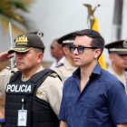 El presidente Daniel Noboa en la entrega de 10.500 chalecos antibalas a la Policía Nacional.