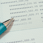 Los usuarios que cobran algunos de los 10 bonos que otorga el MIESS deben contar con una cuenta bancaria.