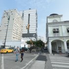 Urbanismo. En un cuadrante de la calle Panamá, en el centro de Guayaquil, se estudió la propuesta de un edificio híbrido vertical que integre el concepto de barrio en sus pisos.