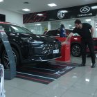 Comercio. Las ventas de carros de origen de China.