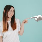 Empleados y exempleados de empresas de Inteligencia Artificial advierten de los posibles riesgos de esta tecnología.