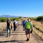 Tucson. Personas participan de la ‘Caminata del migrante’.