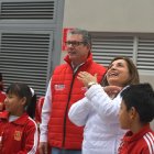 El ministro de Educación junto a la presidenta de Perú, Dina Boluarte.