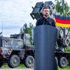 Volodímir Zelenski viajó a la capital de Alemania para un encuentro con sus aliados, donde abordarán la reconstrucción de Ucrania.