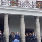 Saludo presidencial en el Palacio de Carondelet.